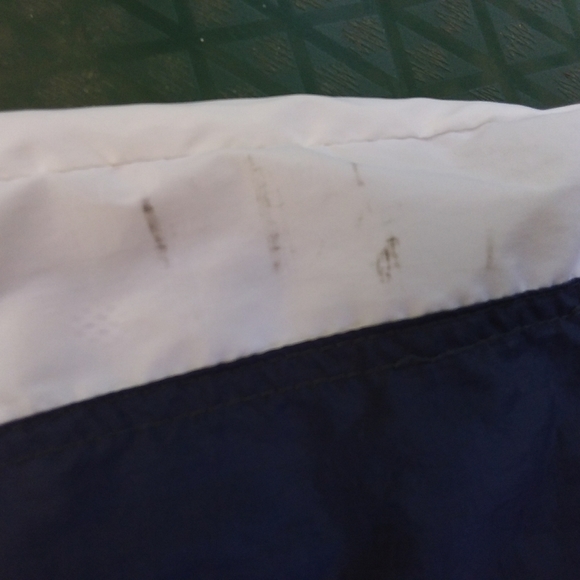 NIKE Women's Windbreaker. - Picture 10 of 10